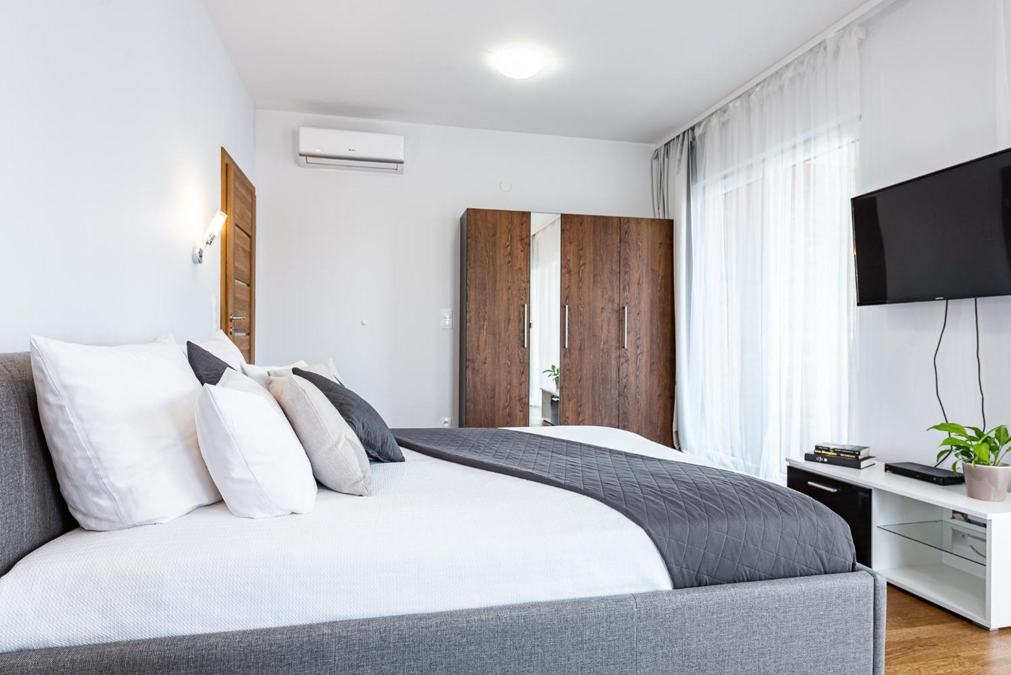 Apartamenty Tespis - Francuska Atal Park II 卡托维兹 外观 照片